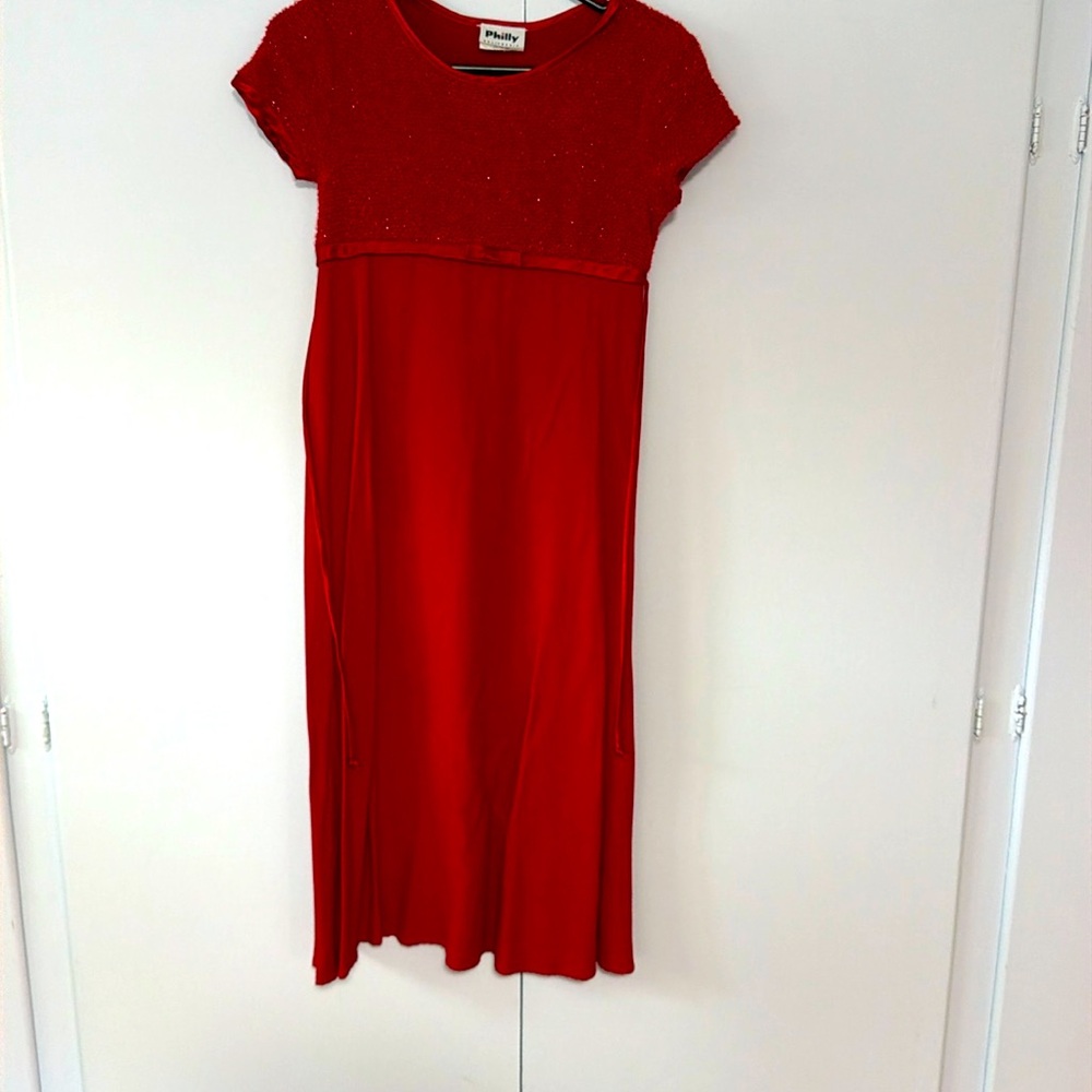 Red juniors formal dress